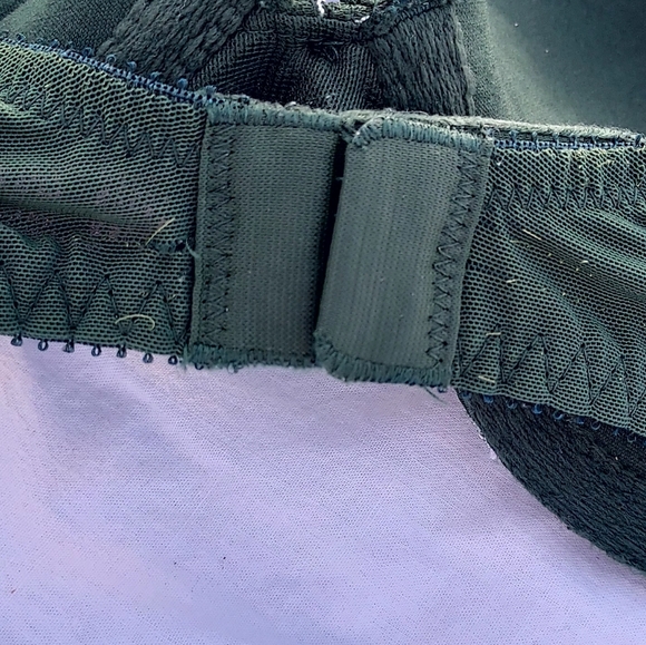 Victoria's Secret Dream Angel's Women's Green Lace Push-up Bra - Picture 6 of 8